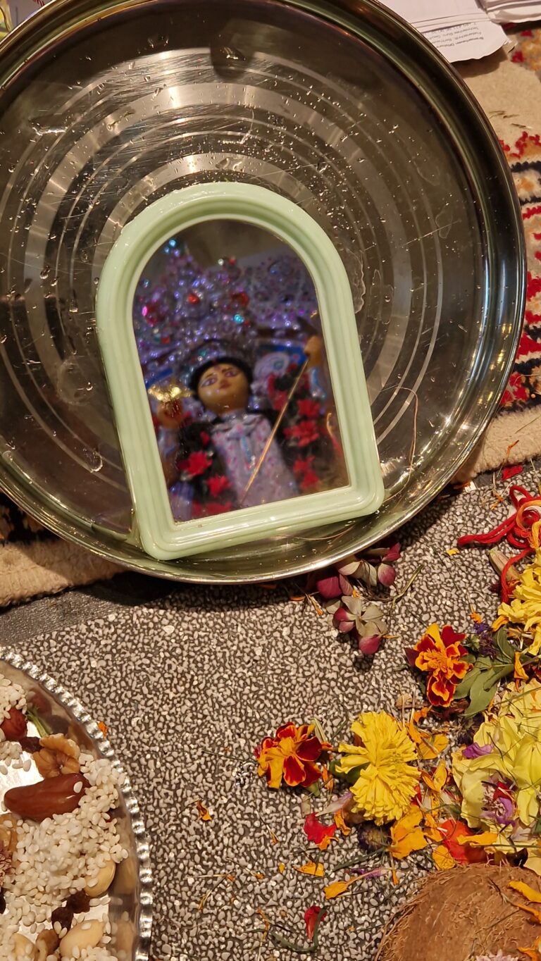 Why Do Bengalis Wake Up Before Sunrise on Mahalaya?
